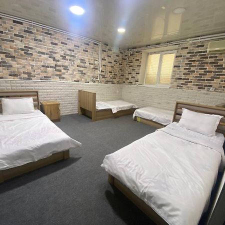 Hostel Na Bobura Ташкент Екстер'єр фото