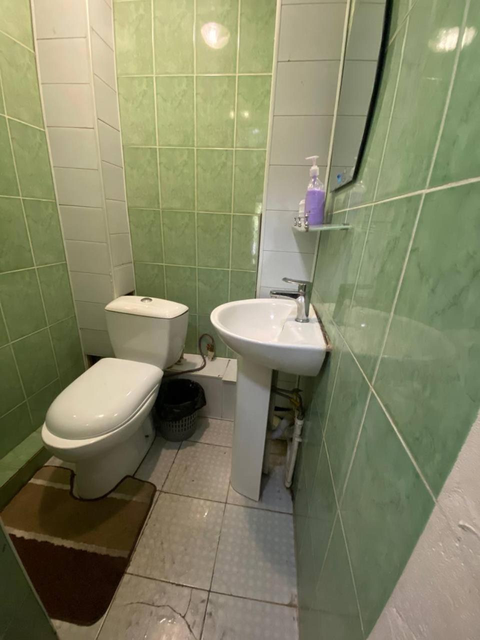 Hostel Na Bobura Ташкент Екстер'єр фото