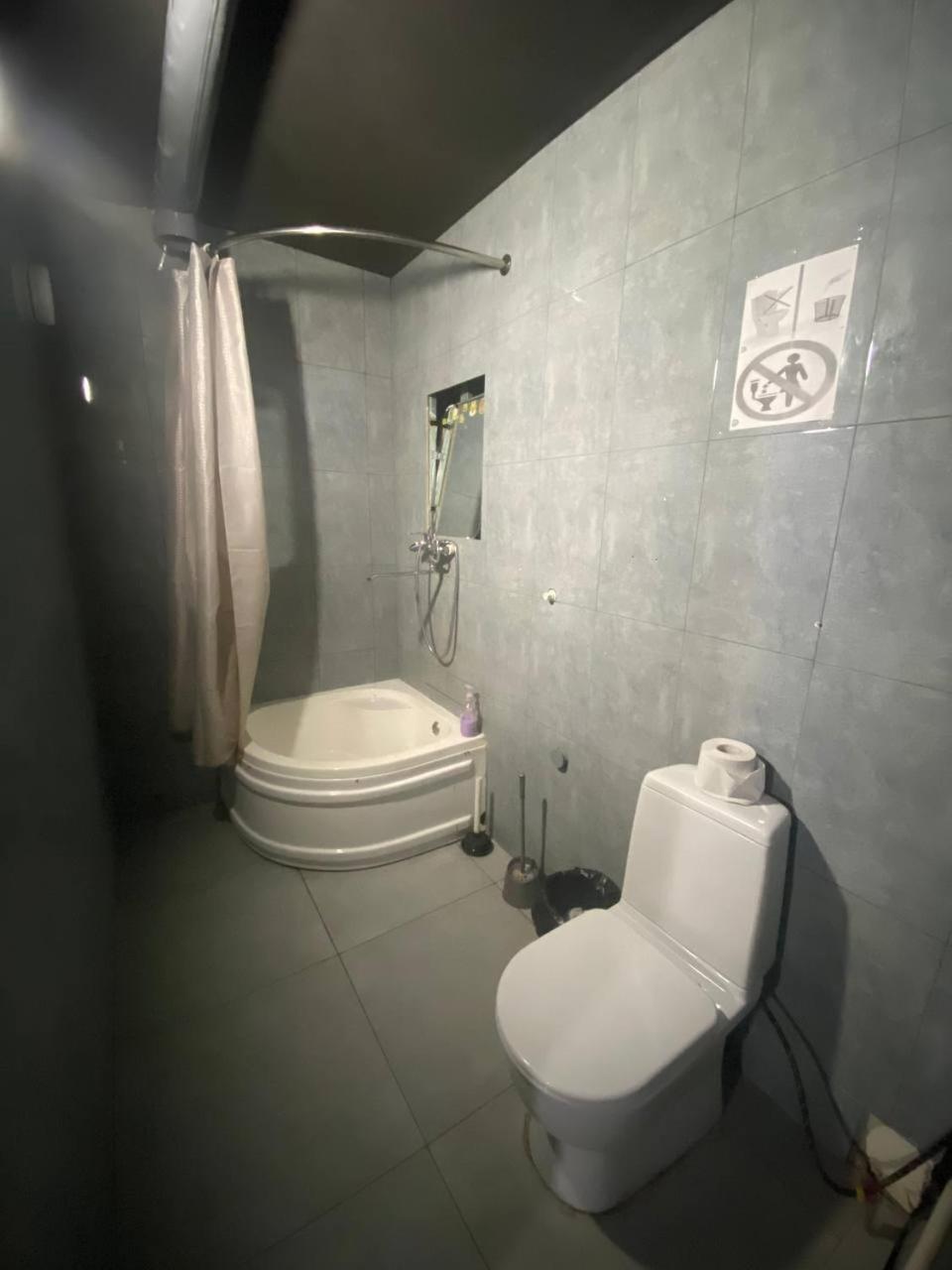 Hostel Na Bobura Ташкент Екстер'єр фото