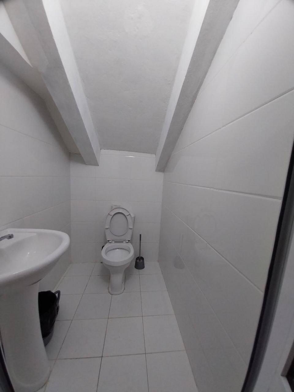 Hostel Na Bobura Ташкент Екстер'єр фото